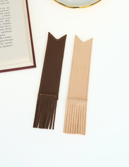 Zakładka do książki ze skóry
