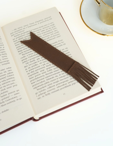 Zakładka do książki ze skóry