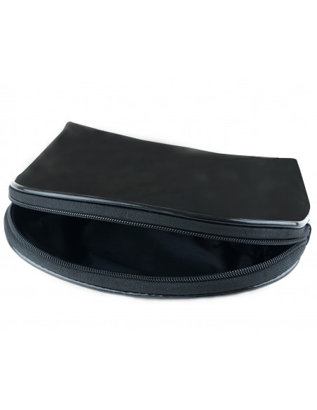 Lakierowana kosmetyczka...