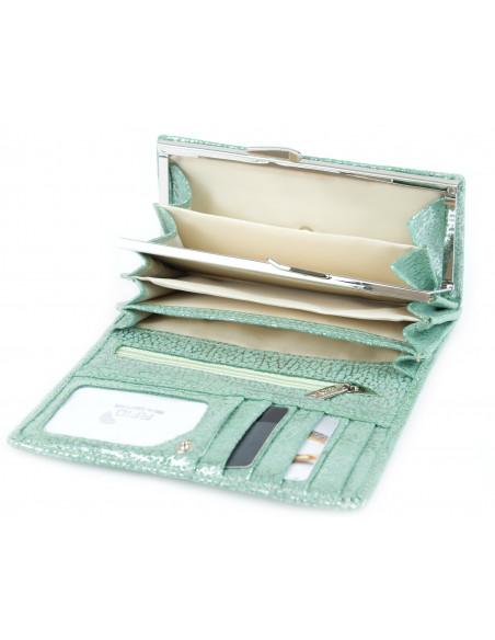 Skórzany portfel damski...