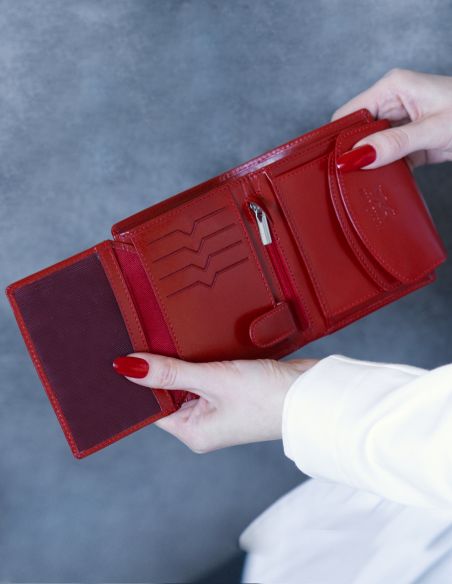 Skórzany mały portfel...