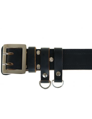 Czarny, skórzany pas oficera
