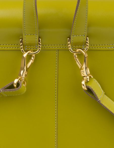 Oliwkowy plecak damski...