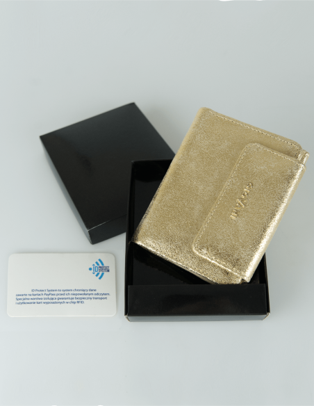 Mały portfel damski...