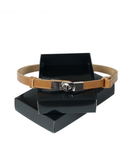 Karmelowy skórzany pasek...