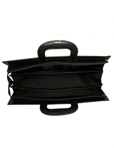 Skórzana teczka z wysuwanymi rączkami...