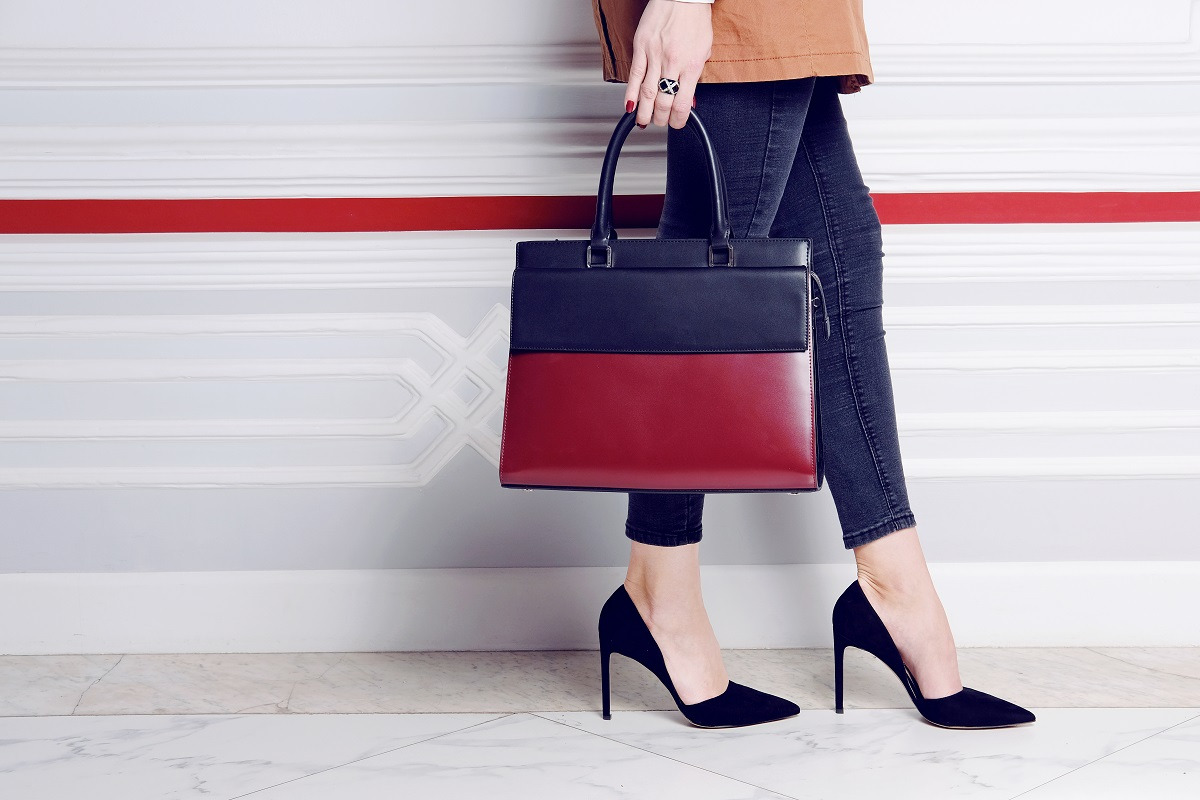 Różnice między aktówką a neseserem