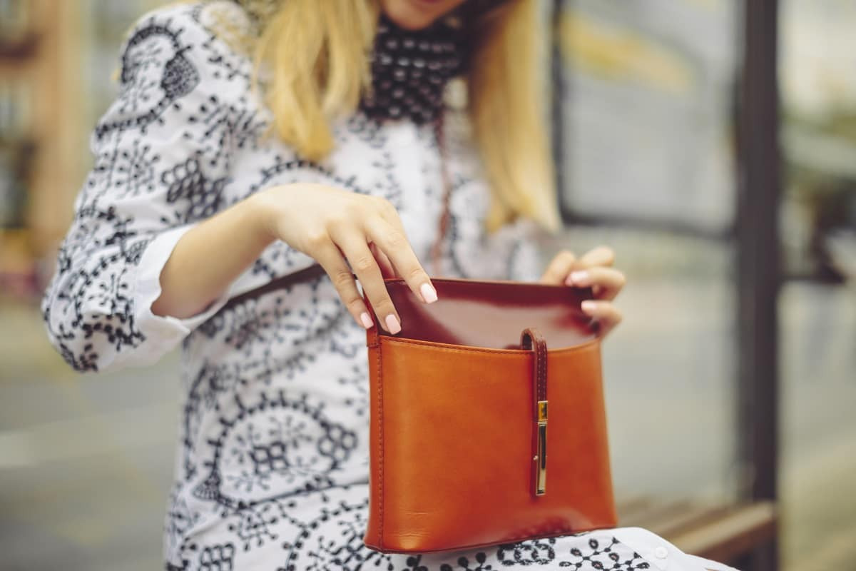 Jakie portfele najlepiej nadają się do kobiecych torebek?